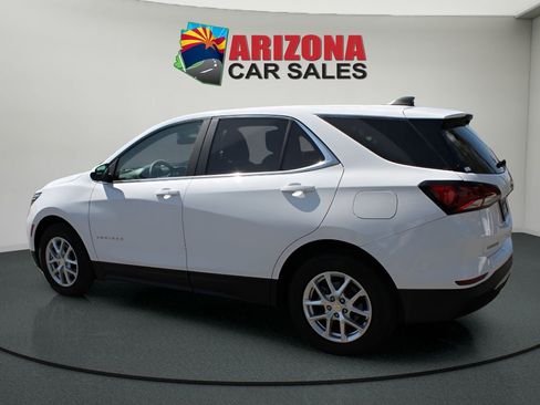 Used 2023 Chevrolet Equinox LS image 2