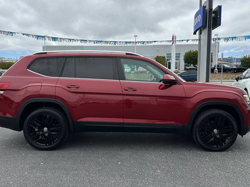 Used 2018 Volkswagen Atlas SE FWD image 2