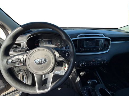Used 2017 Kia Sorento LX V6 image 21