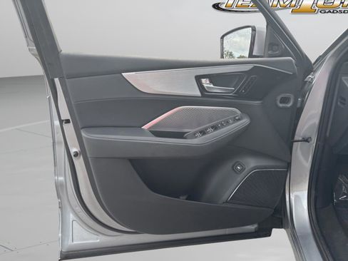 Used 2023 Acura MDX FWD image 31