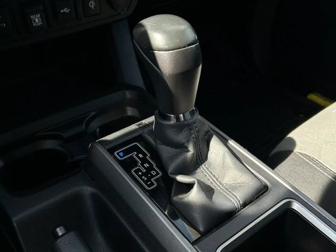 Used 2022 Toyota Tacoma TRD Sport w/ Technology Package AWD/4WD image 29