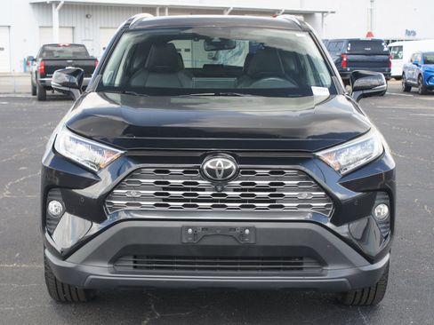 Used 2019 Toyota RAV4 Limited w/ Advanced Technology Package FWD image 26