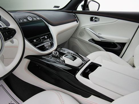 Used 2023 Aston Martin DBX 707 AWD/4WD image 34