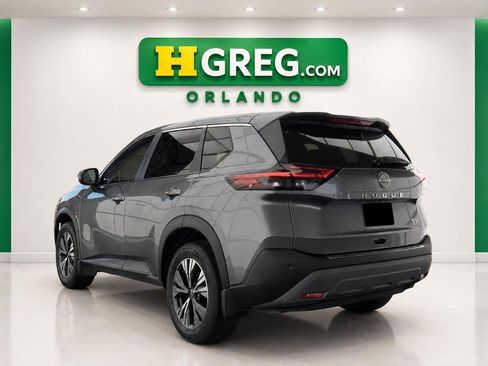 Used 2023 Nissan Rogue SV FWD image 2