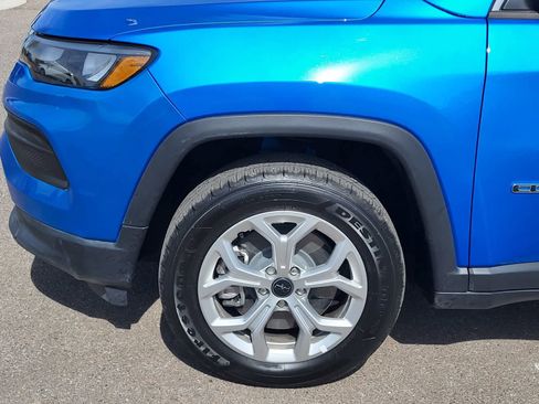 Used 2025 Jeep Compass Sport image 8