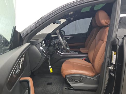 Used 2023 Audi Q8 Premium Plus w/ Premium Plus Package AWD/4WD image 5