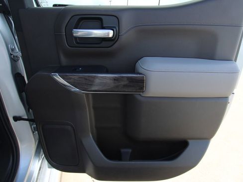 Used 2021 Chevrolet Silverado 1500 LTZ image 41