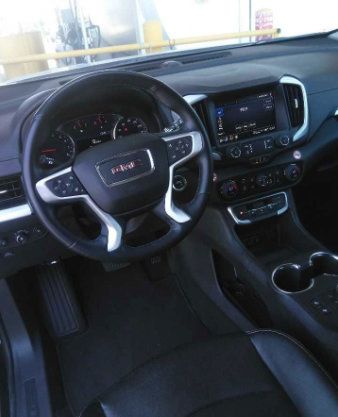 Used 2024 GMC Terrain SLT AWD/4WD image 5