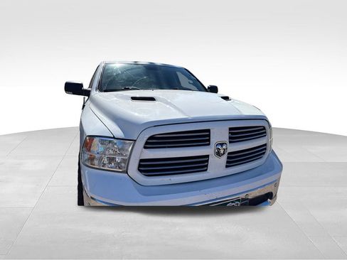 Used 2019 RAM 1500 Big Horn AWD/4WD image 3
