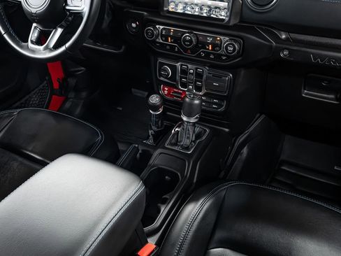 Used 2022 Jeep Wrangler Unlimited Rubicon 4xe w/ Cold Weather Group image 18