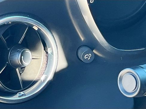 Used 2023 Chevrolet Camaro SS RWD image 10