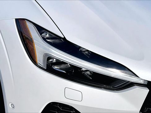 New 2026 Volvo XC60 B5 Plus w/ Protection Package Premier image 15
