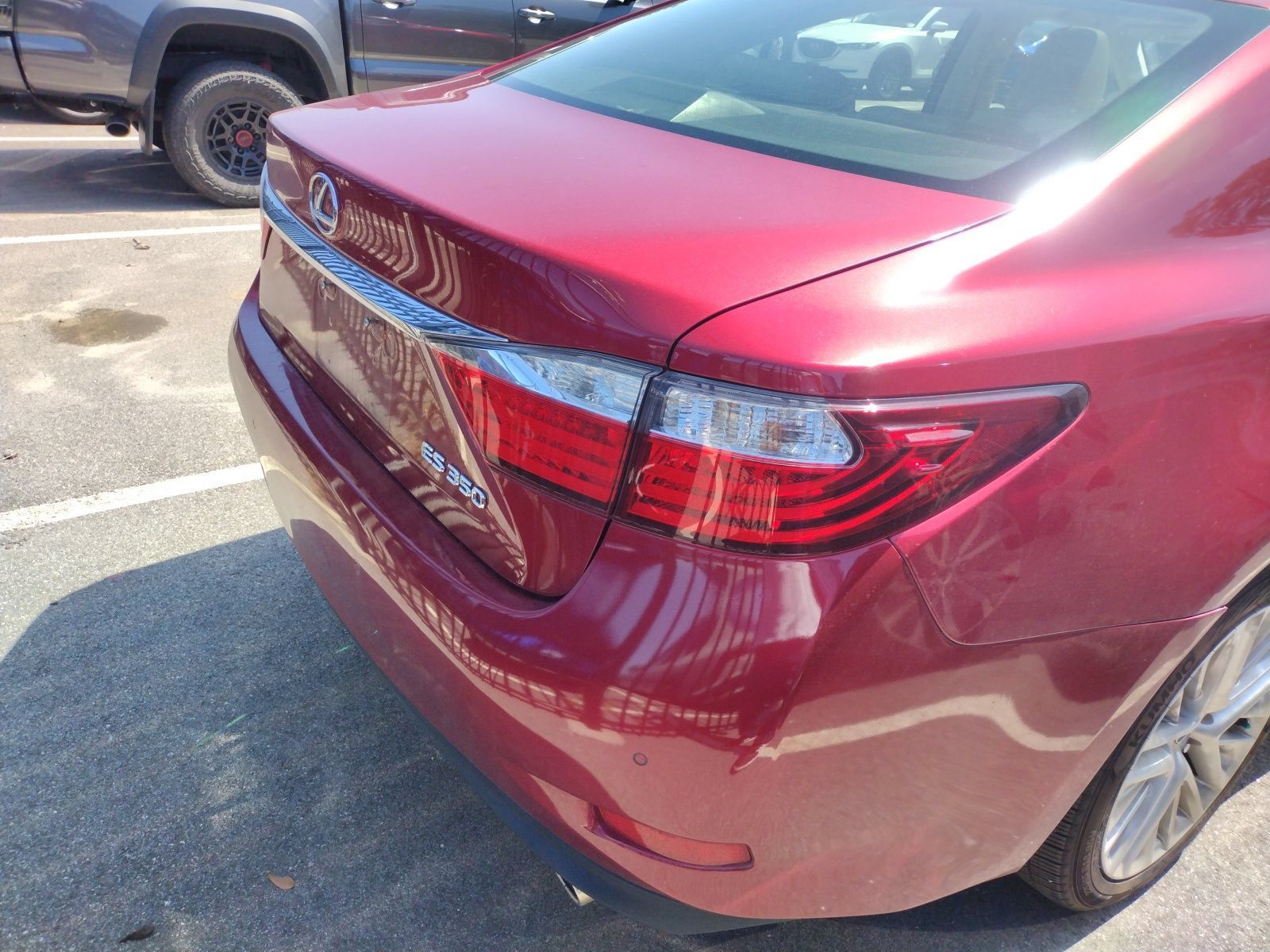 Used 2014 Lexus ES 350 w/ Luxury Package FWD image 5