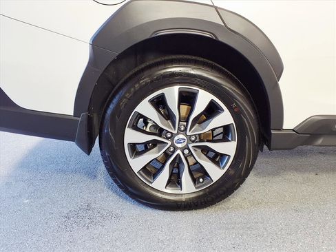 Used 2025 Subaru Outback Limited XT image 5