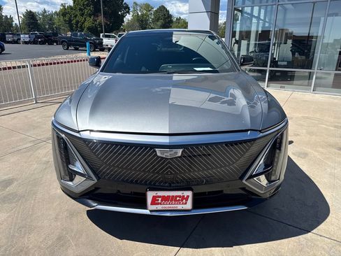 Used 2024 Cadillac Lyriq Luxury w/ LPO, Floor Liner Package AWD/4WD image 8