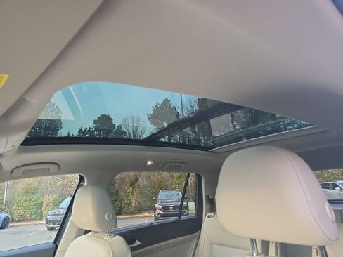 Used 2023 Volkswagen Atlas SE w/ Panoramic Sunroof Package image 45