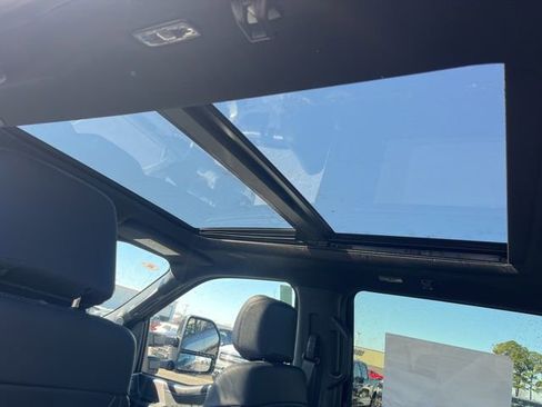 New 2026 Ford F250 Platinum w/ Tremor Off-Road Package AWD/4WD image 9
