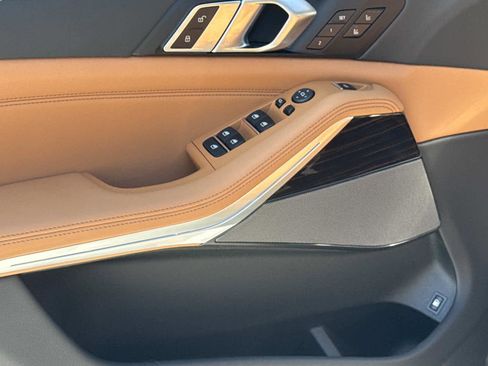 New 2026 BMW X5 xDrive50e w/ Executive Package image 27