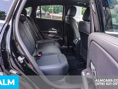 Used 2025 Mercedes-Benz GLA 250 image 21
