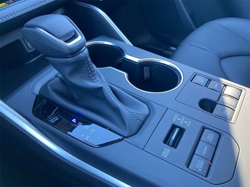 New 2026 Toyota Highlander XLE image 19