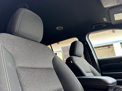 Used 2024 Chevrolet Traverse LT image 22