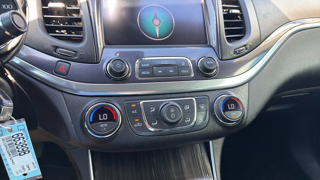 Used 2017 Chevrolet Impala LT FWD image 29