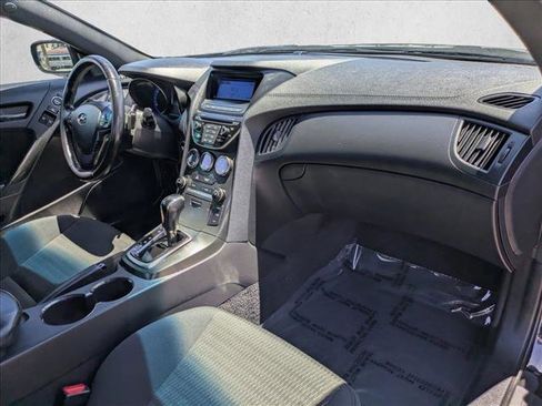 Used 2014 Hyundai Genesis 2.0T RWD image 18