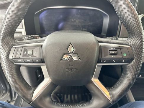 Used 2024 Mitsubishi Outlander SE image 21