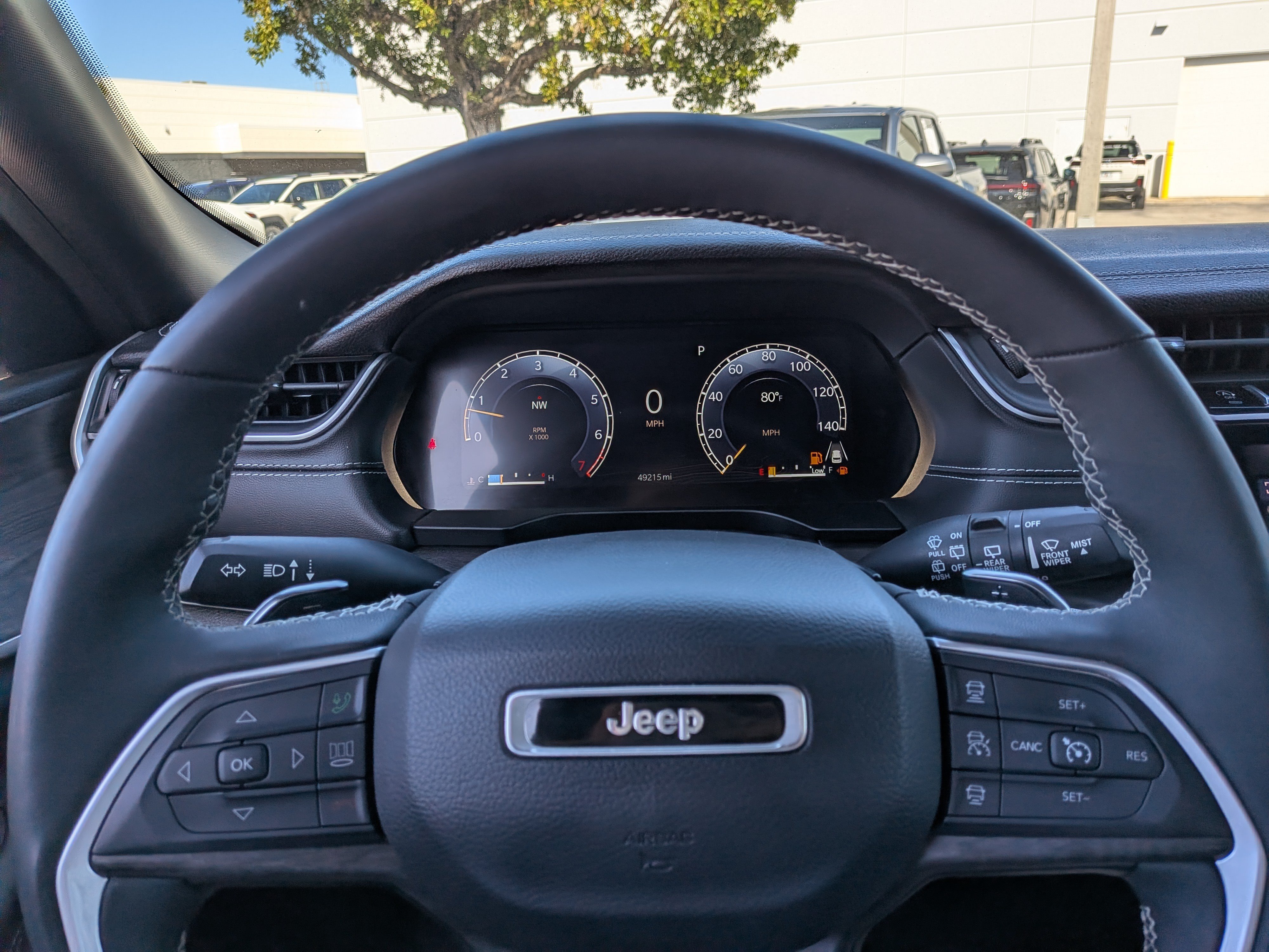 Used 2024 Jeep Grand Cherokee Limited AWD/4WD image 27