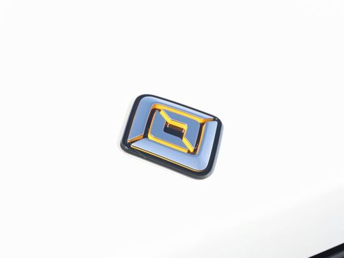 Used 2022 Rivian R1T Adventure image 20