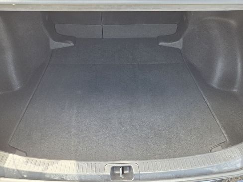 Used 2025 Toyota Corolla LE FWD image 28