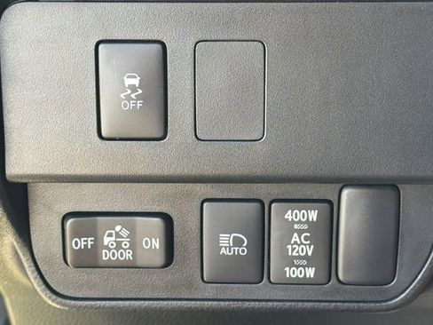 Used 2023 Toyota Tacoma TRD Off-Road image 23