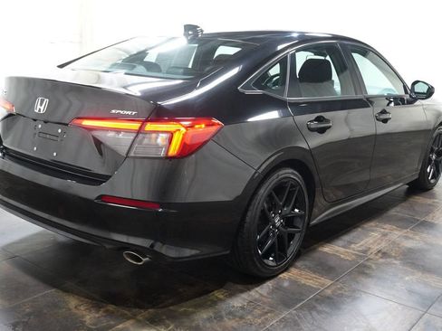 Used 2023 Honda Civic Sport image 4