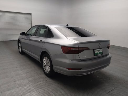Used 2020 Volkswagen Jetta SE image 5
