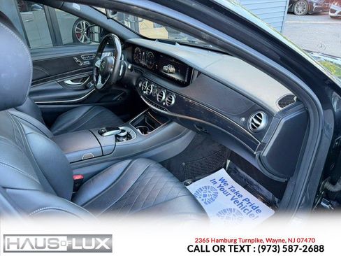 Used 2018 Mercedes-Benz S 560 4MATIC Sedan w/ AMG Line Exterior image 21