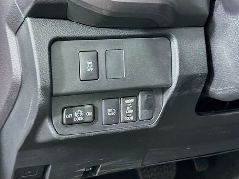 Used 2023 Toyota Tacoma TRD Off-Road AWD/4WD image 10