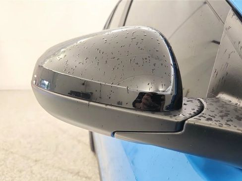 Used 2025 Chevrolet Trax RS w/ Sunroof Package FWD image 18