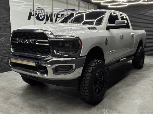 Used 2021 RAM 2500 Tradesman AWD/4WD image 2
