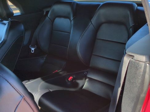 Used 2015 Ford Mustang Premium image 25