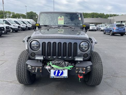 Used 2017 Jeep Wrangler Unlimited Sport w/ Dual Top Group AWD/4WD image 15