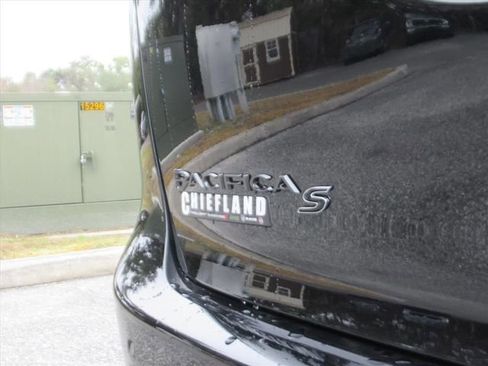 New 2026 Chrysler Pacifica Select w/ S Appearance Package FWD image 8