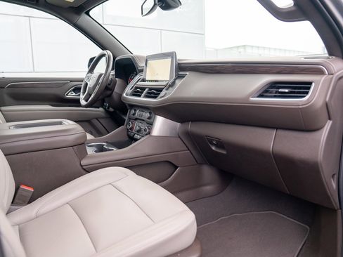 Used 2021 Chevrolet Tahoe Z71 w/ Z71 Off-Road Package image 27