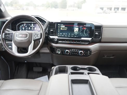 Used 2024 GMC Sierra 1500 SLT w/ X31 Off-Road Package image 21