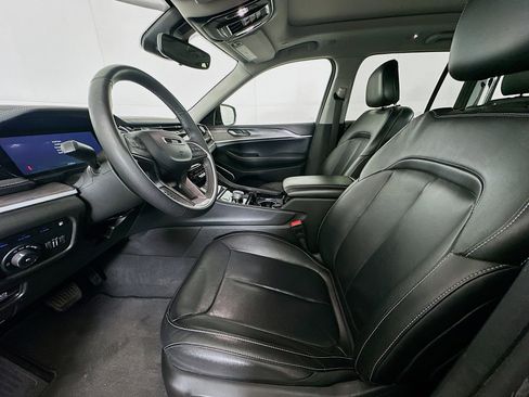 Used 2022 Jeep Grand Cherokee Limited 4xe image 13