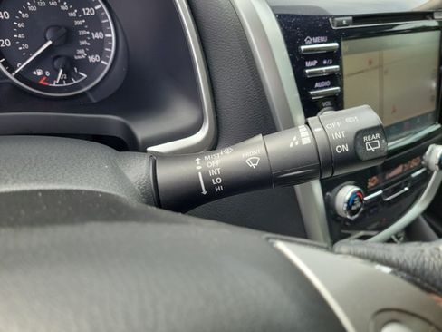 Used 2018 Nissan Murano SV FWD image 27