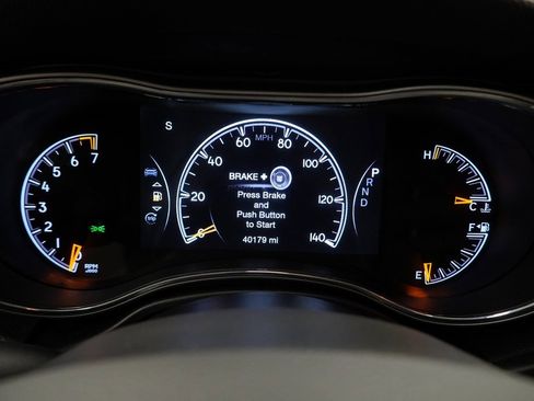 Certified 2022 Jeep Grand Cherokee Laredo E image 28