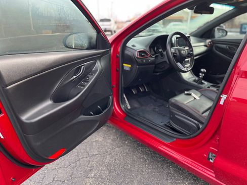 Used 2019 Hyundai Elantra GT N Line image 15