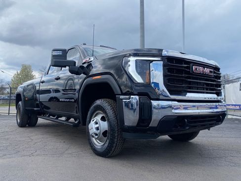 Used 2025 GMC Sierra 3500 Pro AWD/4WD image 31