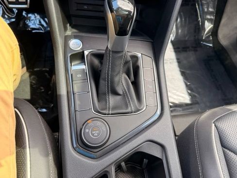 Used 2023 Volkswagen Tiguan SEL R-Line AWD/4WD image 30