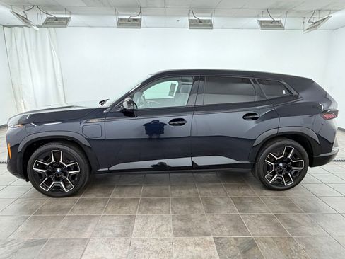 Used 2025 BMW XM AWD/4WD image 2